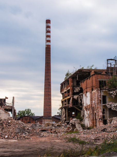 旧は、Kalety - ポーランド、シレジア地方の製紙工場を放棄します。 - 写真・画像