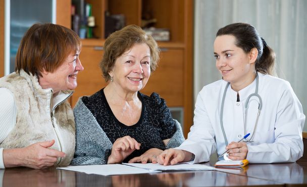 Naishoitojen konsultointi iäkkäillä potilailla
 - Valokuva, kuva