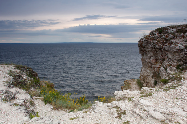 beautiful nature landscape. view from a cliff to sea - Fotoğraf, Görsel