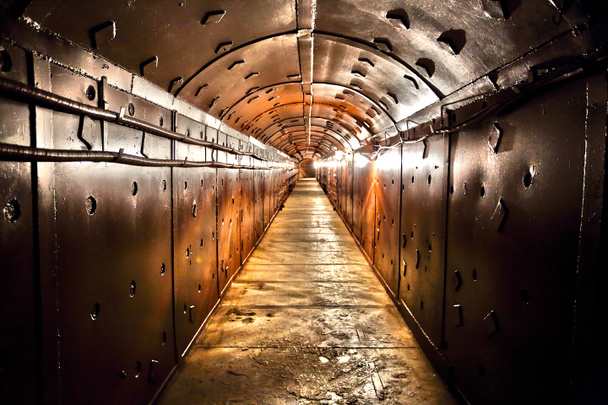 Régi bunker folyosó - Fotó, kép