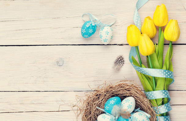 Фон з яйцями і тюльпанами
 - Фото, зображення