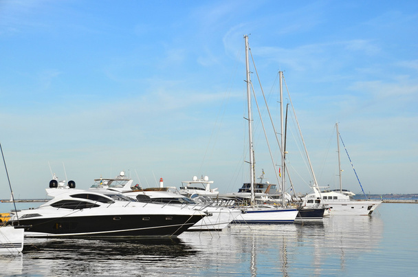 Motor yacht in jetty - Photo, Image