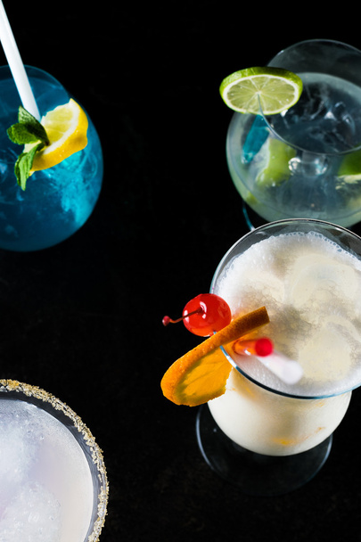 Colorful cocktails isolated - Foto, Imagem