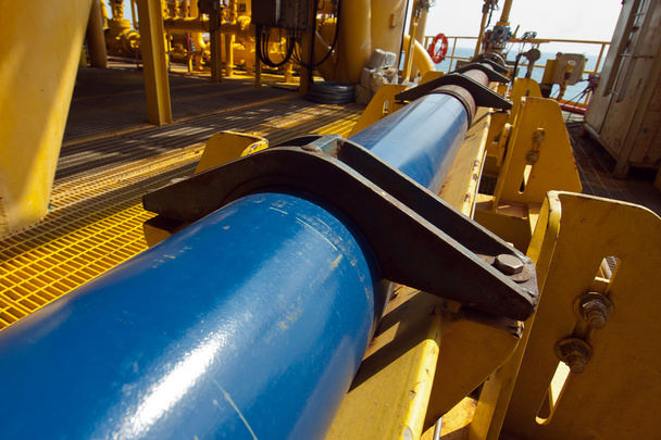 Olie en gas offshore industrie pijp werk - Foto, afbeelding
