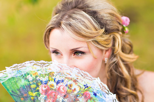 красивая молодая невеста - Фото, изображение