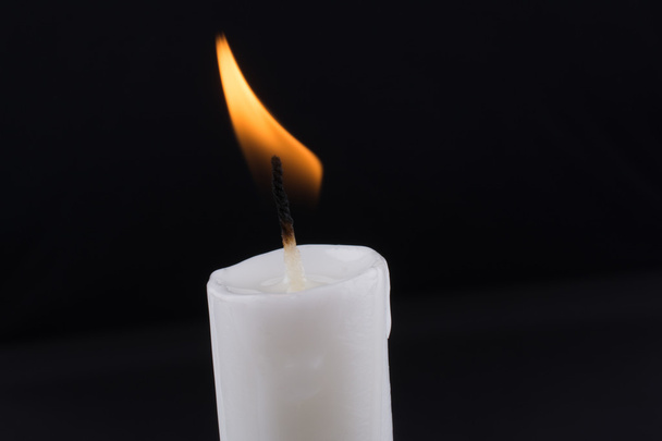 weiße brennende Kerze - Foto, Bild