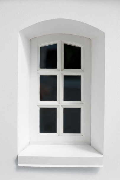 λευκό παράθυρο μεσαιωνικό του στυλ vintage close-up - Φωτογραφία, εικόνα