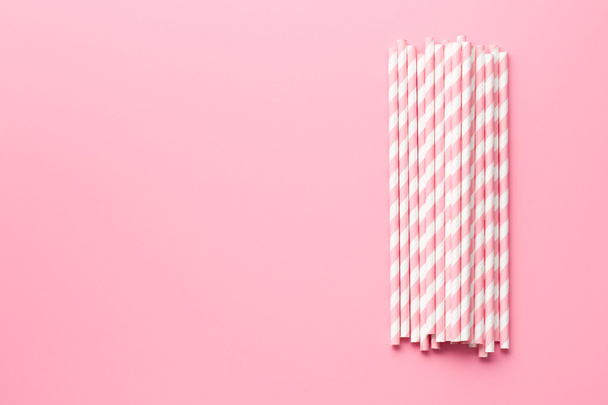 pink striped straws - Foto, Imagen