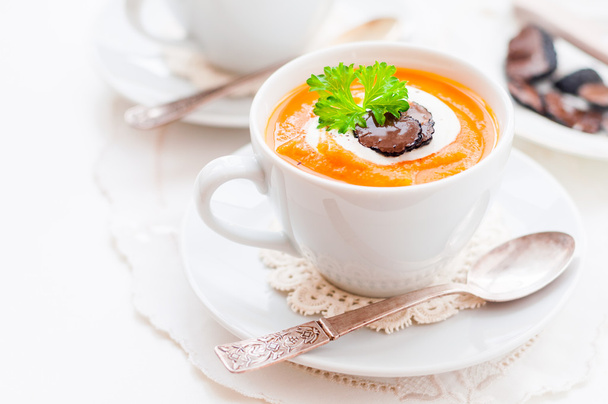 Cream Carrot and Truffle Soup in a Cup - Foto, imagen
