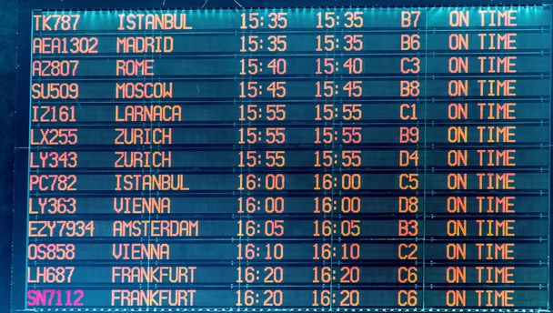 Информация о рейсах в международном аэропорту Бен-Гурион. Терминал 3
 - Фото, изображение