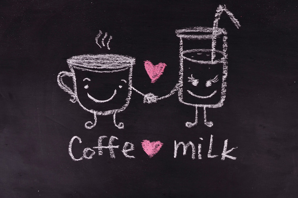 Le café aime le lait. Le coeur. L'amour. Saint Valentin
 - Photo, image