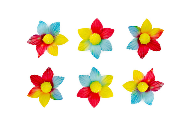 Штучні квіти ізольовані на білому тлі
 - Фото, зображення