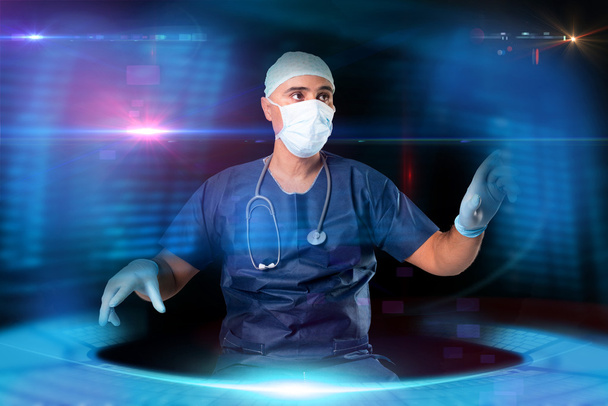 Arzt mit digitalen Bildschirmen - Foto, Bild
