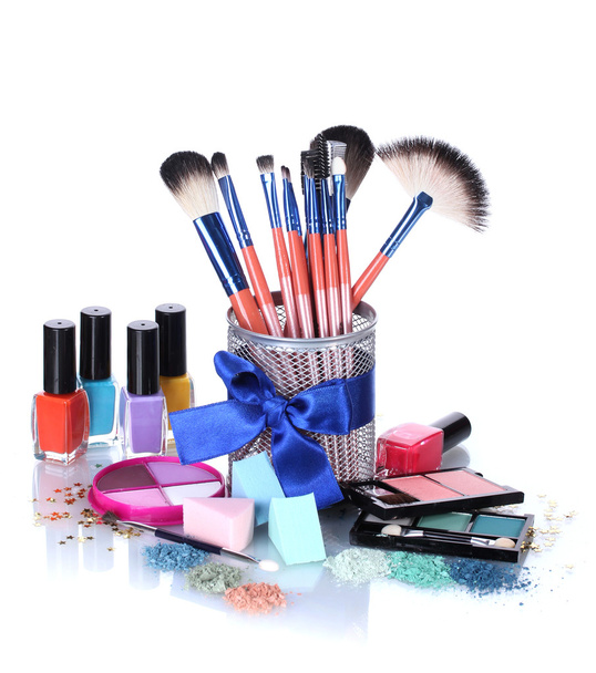 Make-up brushes in holder and cosmetics isolated on white - Foto, Imagem