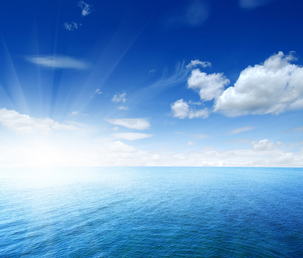 блакитне море і небо
 - Фото, зображення