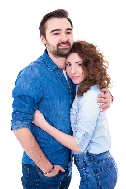 mladý šťastný pár objímat izolovaných na bílém - Fotografie, Obrázek