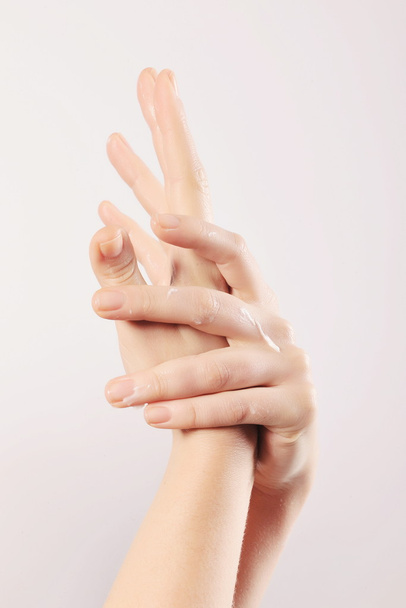 krásná žena ruce hladí - Fotografie, Obrázek