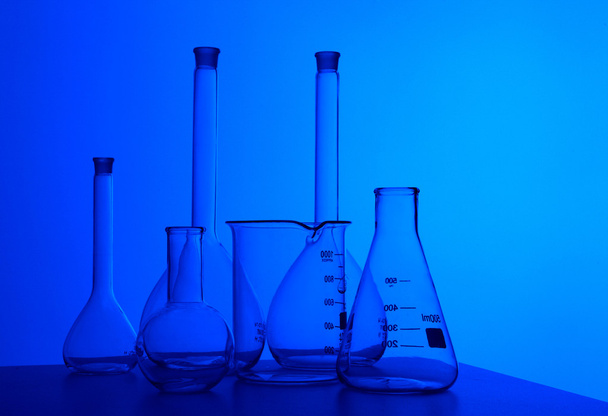 Chemie-Laborgeräte und Glasröhren - Foto, Bild