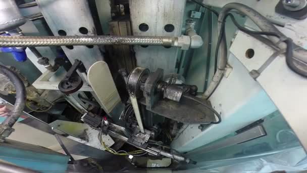 Pary prasowanie Machine w fabryce tekstylnej - Materiał filmowy, wideo