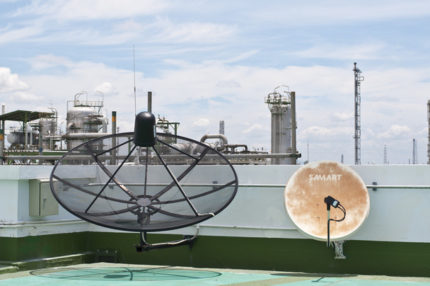 Antenne parabolique en été
 - Photo, image