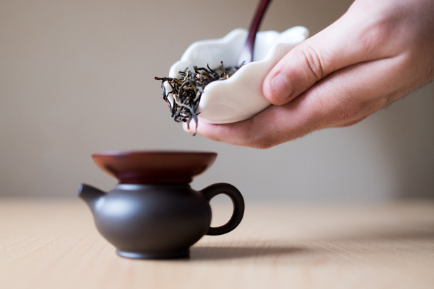 Brown teapot and tea box - Zdjęcie, obraz