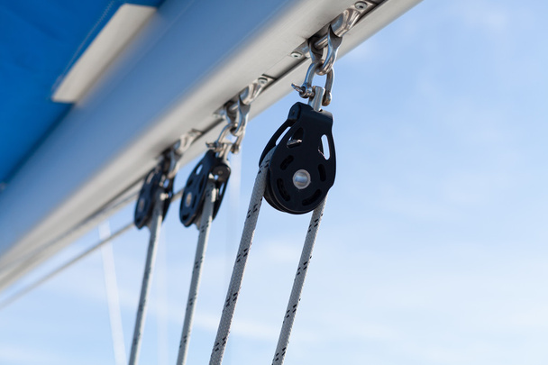 sailing boat winches and ropes - Foto, immagini