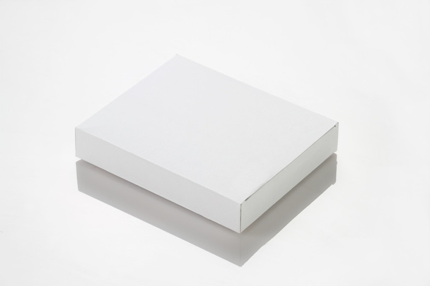 ホワイト ペーパーのモックアップのカード ボックス/ - 写真・画像