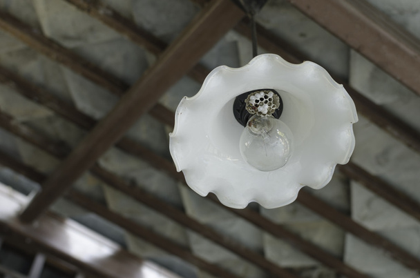 Gyönyörű retro luxus lámpa dekoráció izzó - Fotó, kép