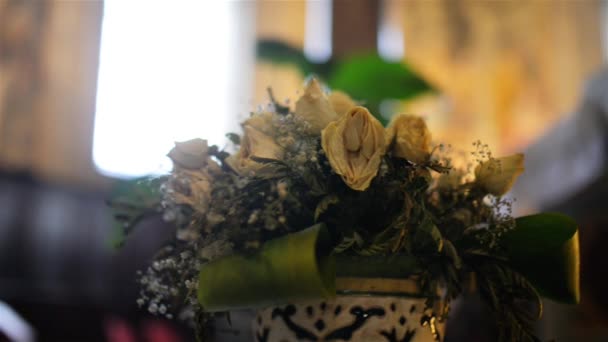 Kurutulmuş güller ve diğer çiçekler buket - Video, Çekim