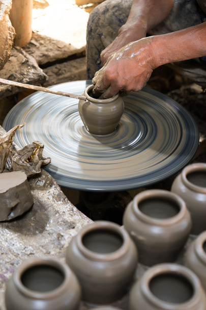 Making clay pot - Foto, Bild