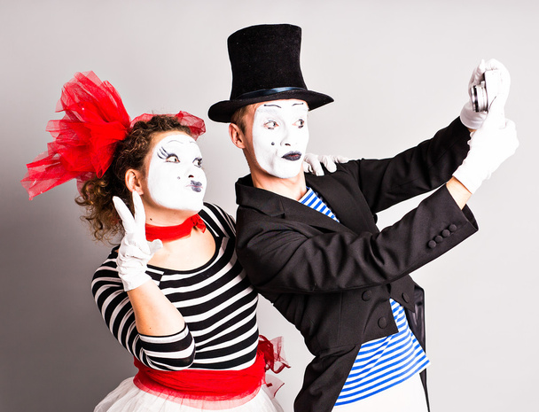 Funny couple of mimes taking a selfie photo - Photo, Image