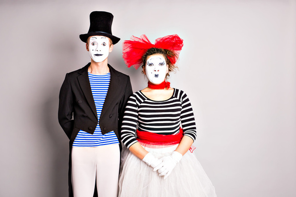 Deux mimes homme et femme. Avril Journée des fous concept
 - Photo, image
