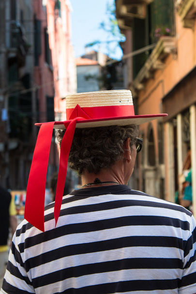 Gondolier punainen nauha hattu ja raidallinen Jersey Venetsiassa - Ita
 - Valokuva, kuva