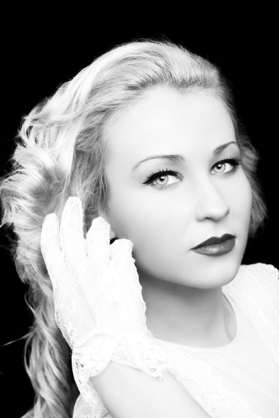 Beautiful fashion model girl with blond hair. - Fotoğraf, Görsel