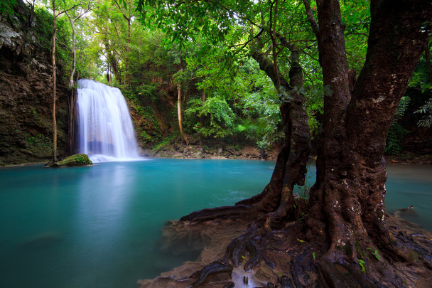 Водопад Эраван в Канчанабури, Таиланд - Фото, изображение
