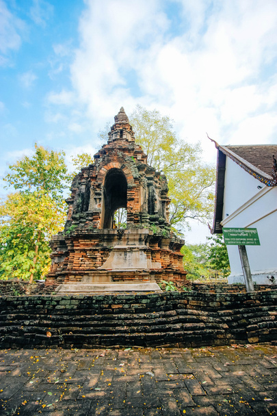 wad-jedyoud 18 December 2015:"Thailand temple art " Chiang Mai Thailand - Foto, imagen