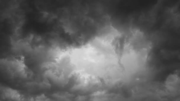 Fondo de nubes de tormenta
 - Imágenes, Vídeo