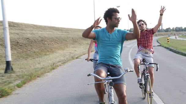 adultos ciclismo al aire libre
 - Imágenes, Vídeo