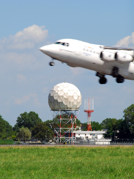Airplane and radar - Photo, Image