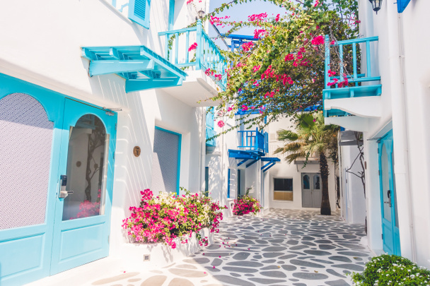 サントリーニ島、ギリシャのスタイルで美しい建築 - 写真・画像