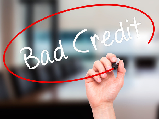 Man Hand writing Bad Crédito com marcador preto na tela visual
 - Foto, Imagem