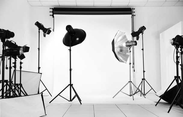 Photo studio with lighting equipment - Foto, Imagen