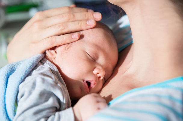 Newborn sleeping child - Valokuva, kuva