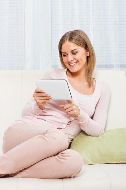 Woman using digital tablet - Фото, зображення