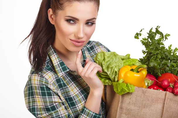 woman with groceries in bag - Zdjęcie, obraz