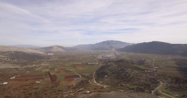 4 k anteny, Lot nad kamieniste pola i płaskie ziemie, Andaluzja, Południowa Hiszpania - Materiał filmowy, wideo
