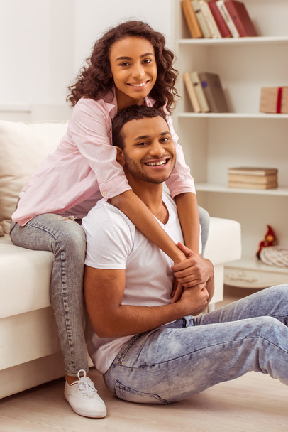 Szczęśliwa para afro-amerykański - Zdjęcie, obraz