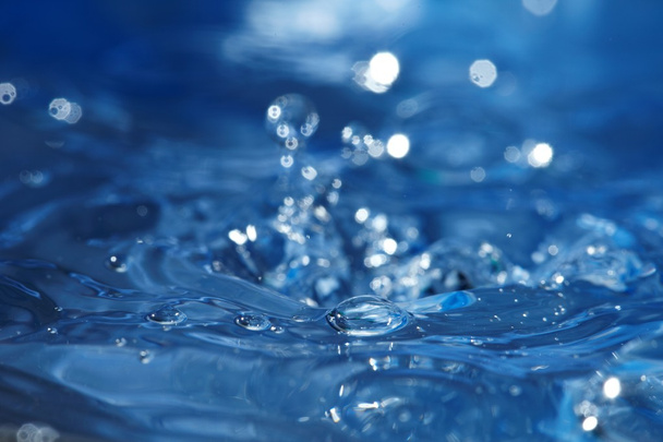salpicadura de gotas de agua
 - Foto, Imagen
