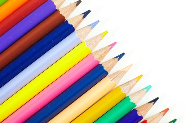 Ołówki kolorowe na białym tle - Zdjęcie, obraz