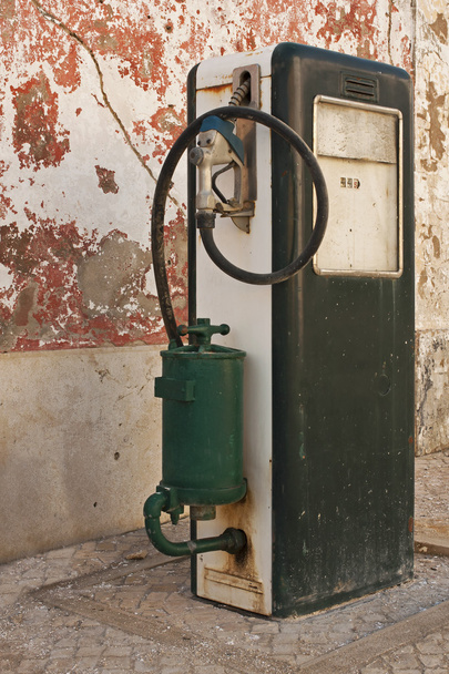 eski yakıt pompası kaynağı - Fotoğraf, Görsel